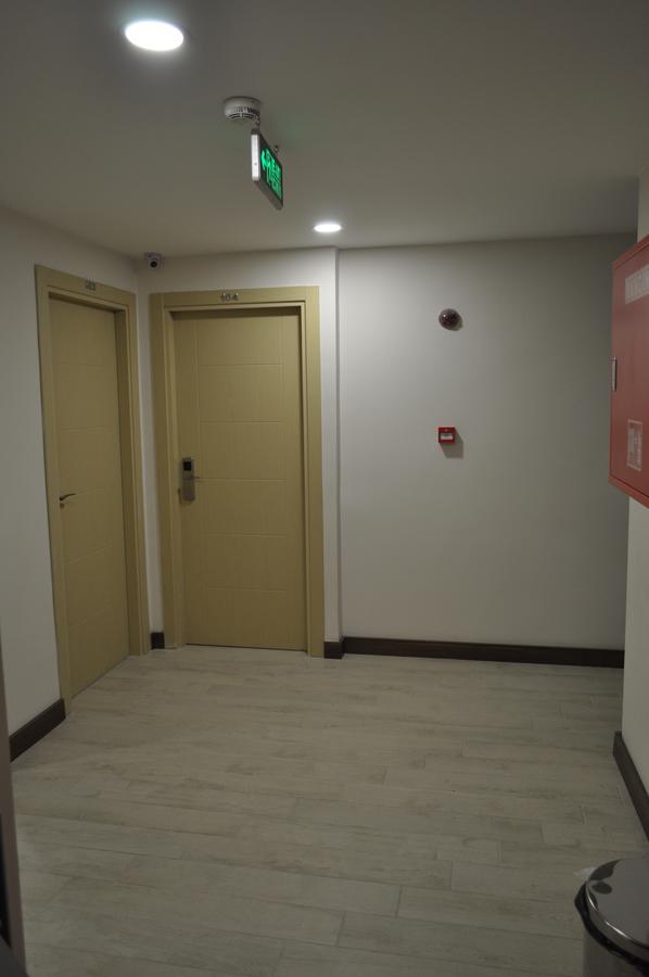 Merkez Otel Измир Экстерьер фото